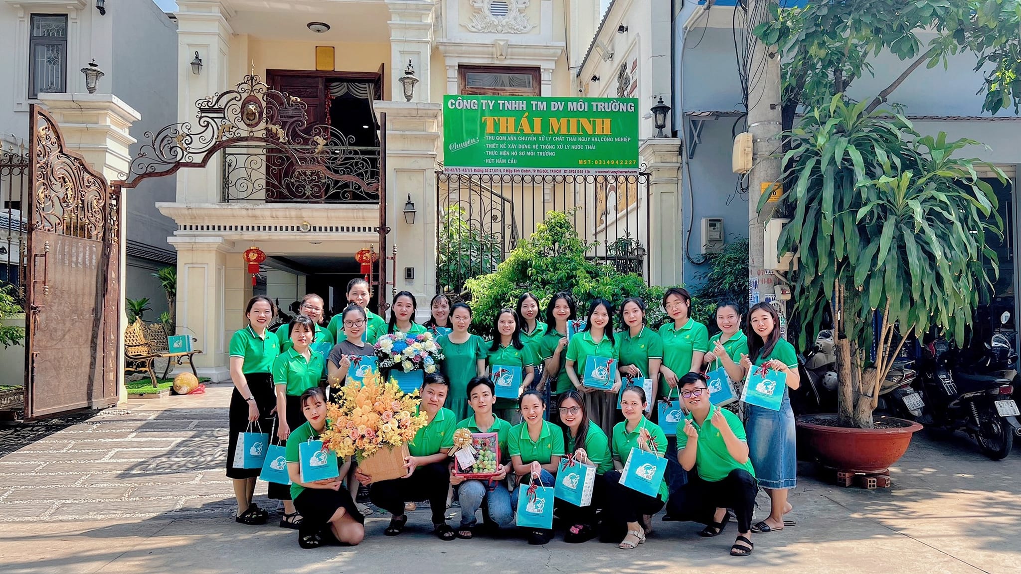 Đội ngũ nhân viên Công ty Môi Trường Thái Minh